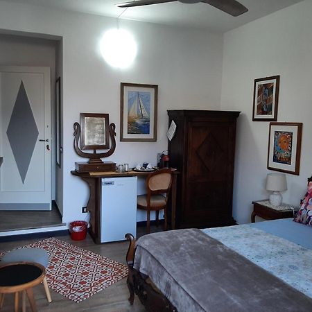 Retro' Beb Bed and Breakfast La Spezia Kamer foto